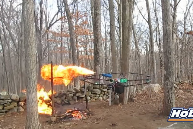 drone lance flammes